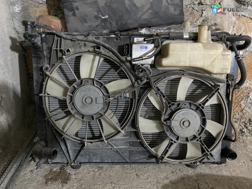 Toyota Sienna Raskulachit radiator zbori 2008 170000 dram