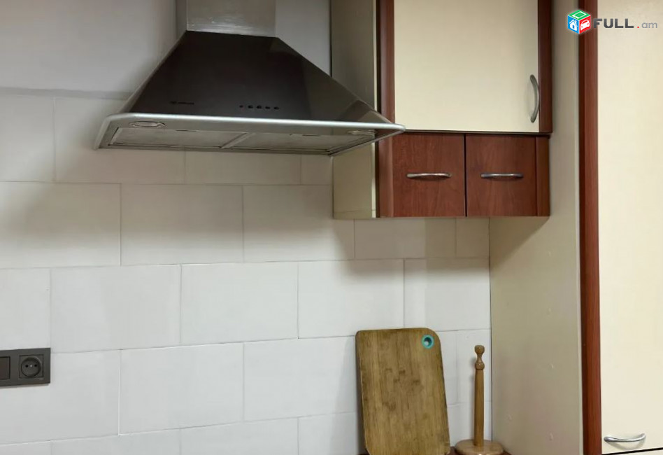 Vardzov bnakaran Qanaqer Zeytunum ZE 1381