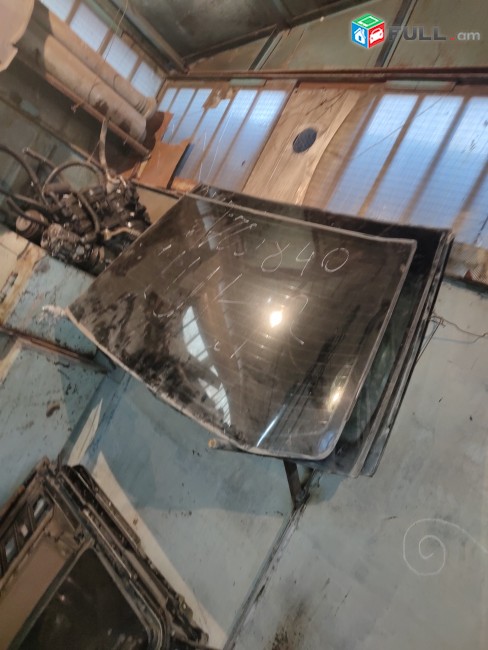 Mercedes w202 w124 kuzov demi parbiz parbis parbrizner