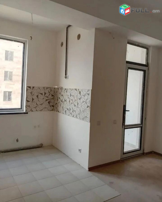 Նորակառույցում 2 սենյականոց բնակարան 
