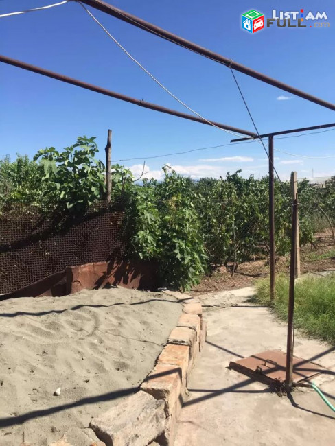 Երկու հարկանի քարե տուն Արմավիրում, 650 ք.մ., մասնակի վերանորոգում