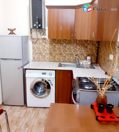 ПРОДАЁТСЯ квартира в новостройке. Bnakarane vajarvum e. Na ev trvume varcov. 