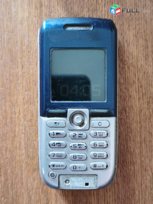 Sony Ericsson K300, < 1 GB, серебряный