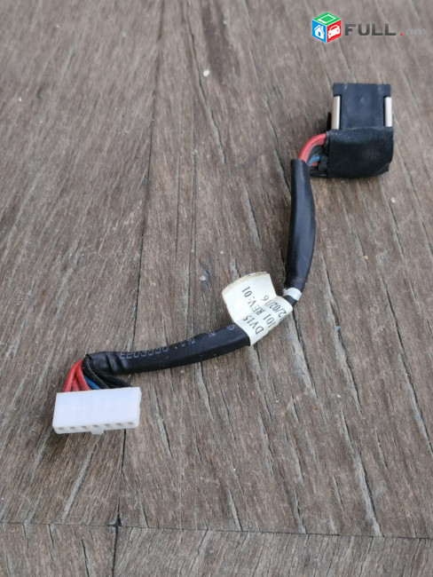 Dell Inspiron N5040 на запчасти.
