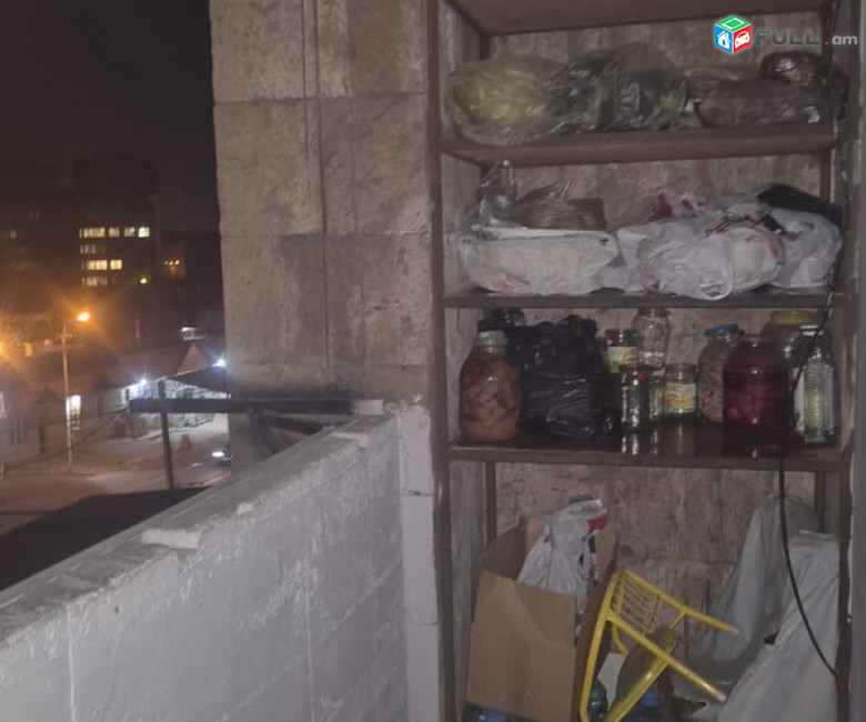 KOD A8980 Վաճառվում է 3 սենյականոց բնակարան, հատուկ նախագծով քարե շենքում