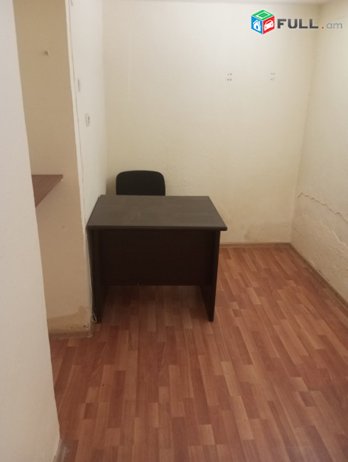 VACHARVUM  E  TARACQ   MANTASHYAN  KISANKUX  M 85 Q