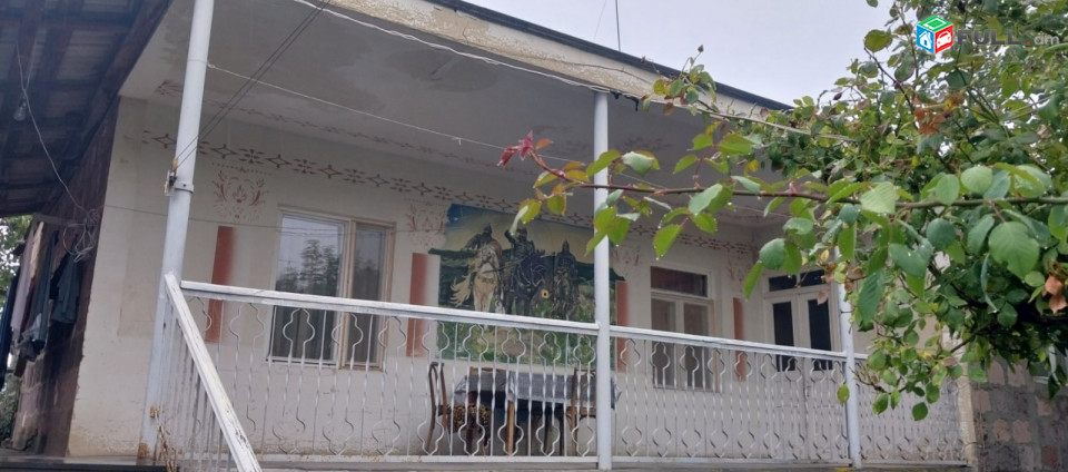 VACHARVUM  E ARAZNATUN  DZORAXPUR  GYUX  2 HARG   MAK 1000 Q