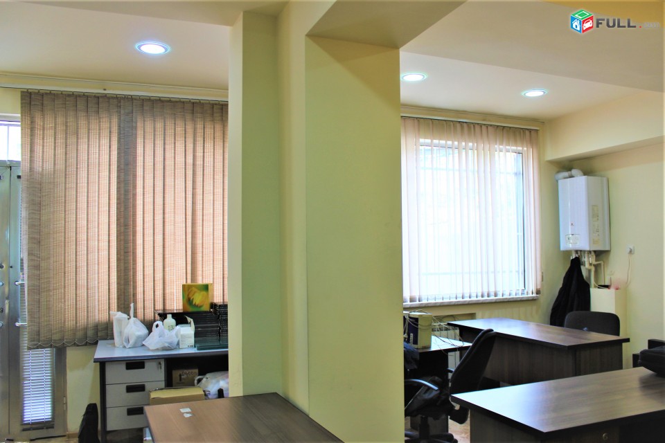 Առևտրային տարածք կենտրոնում, 50 ք.մ. For rent  Կոդ G1386