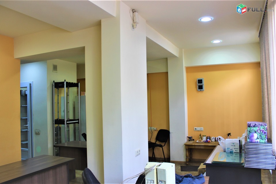 Առևտրային տարածք կենտրոնում, 50 ք.մ. For rent  Կոդ G1386