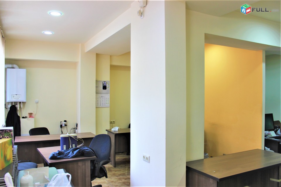 Առևտրային տարածք կենտրոնում, 50 ք.մ. For rent  Կոդ G1386