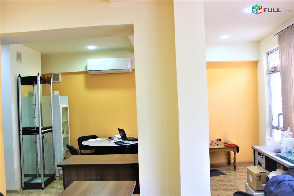 Առևտրային տարածք կենտրոնում, 50 ք.մ. For rent  Կոդ G1386