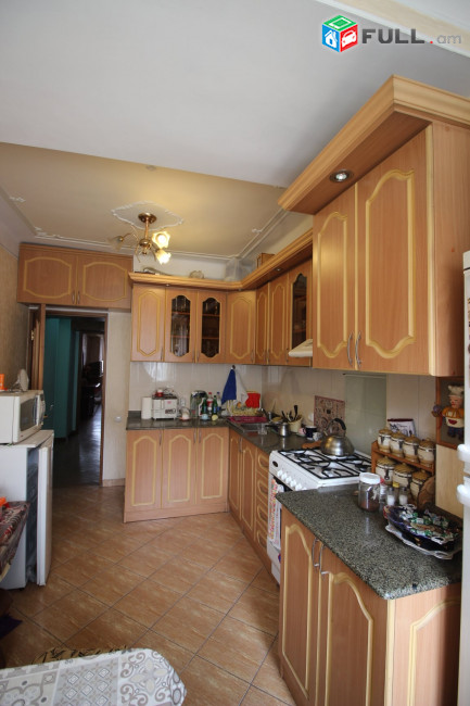 Աղայան փողոց,2 սենյականոց բնակարան,70քմ., for rent, Կոդ B1220