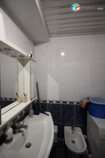Աղայան փողոց,2 սենյականոց բնակարան,70քմ., for rent, Կոդ B1220