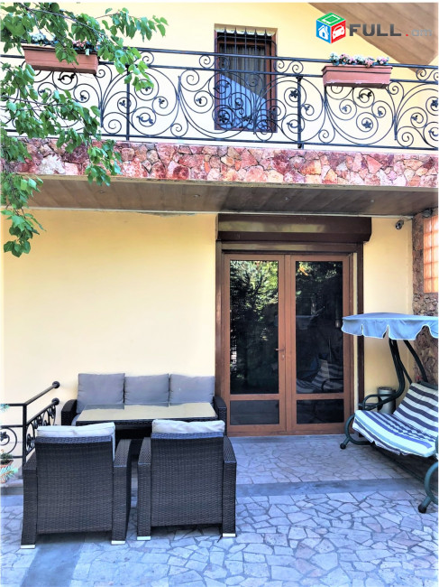 3 հարկանի քարե տուն Ձորաղբյուրում,180քմ,օրավարձ,for rent,կապիտալ վերանորոգված, Կոդ B1233