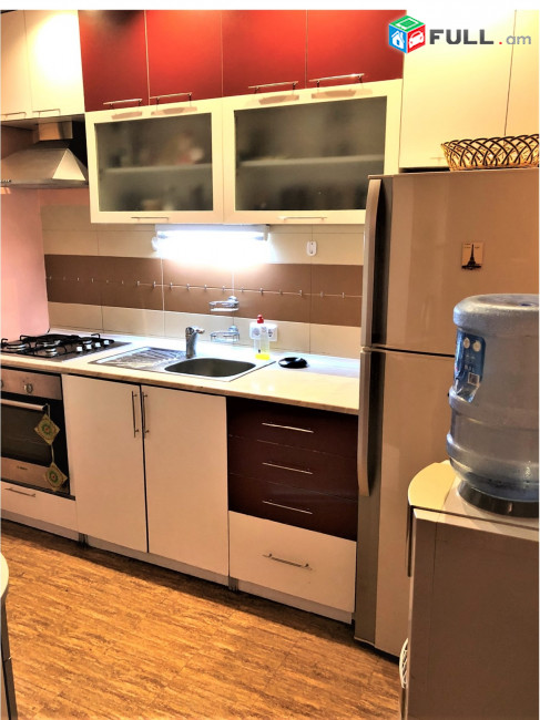 3 հարկանի քարե տուն Ձորաղբյուրում,180քմ,օրավարձ,for rent,կապիտալ վերանորոգված, Կոդ B1233