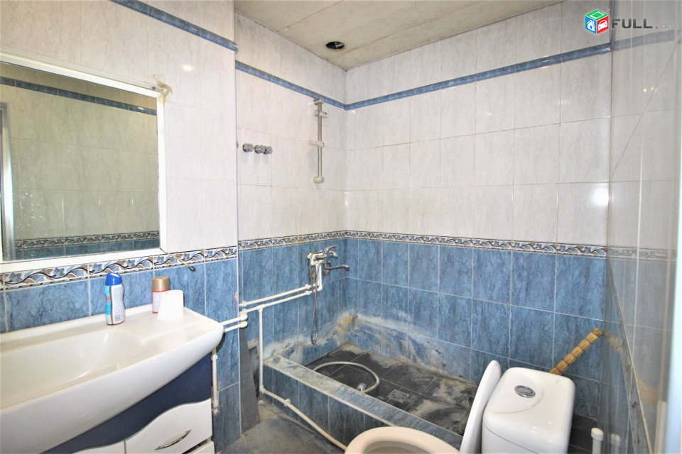 Երվանդ Քոչարի փողոց,կենտրոն,240քմ,Գրասենյակային տարածք․ for rent, կոդ G1514