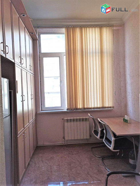Կիևյան փողոց,2 սենյականոց բնակարան,65քմ, for rent, Կոդ B1266