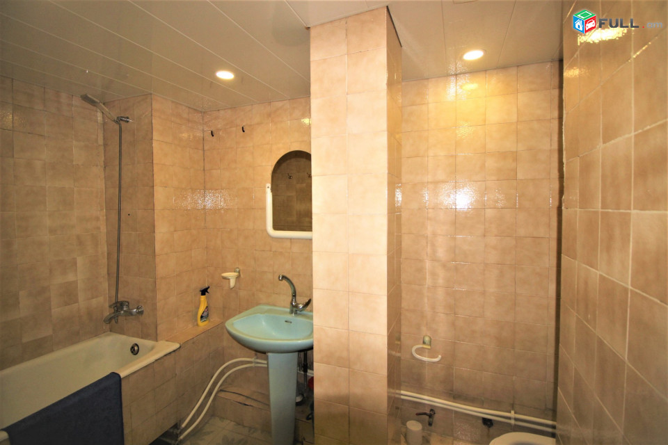 Խորենացի փողոց,95քմ,3 սենյականոց բնակարան , for rent, կոդ B1273