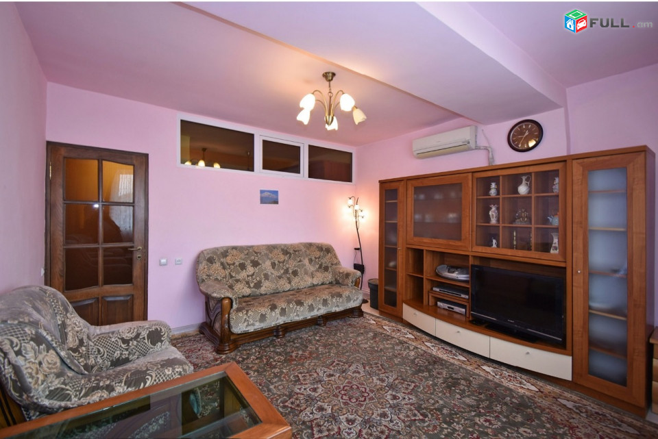 Ամիրյան փողոց,1 սենյականոց բնակարան,42 ք.մ., for rent, Կոդ B1277