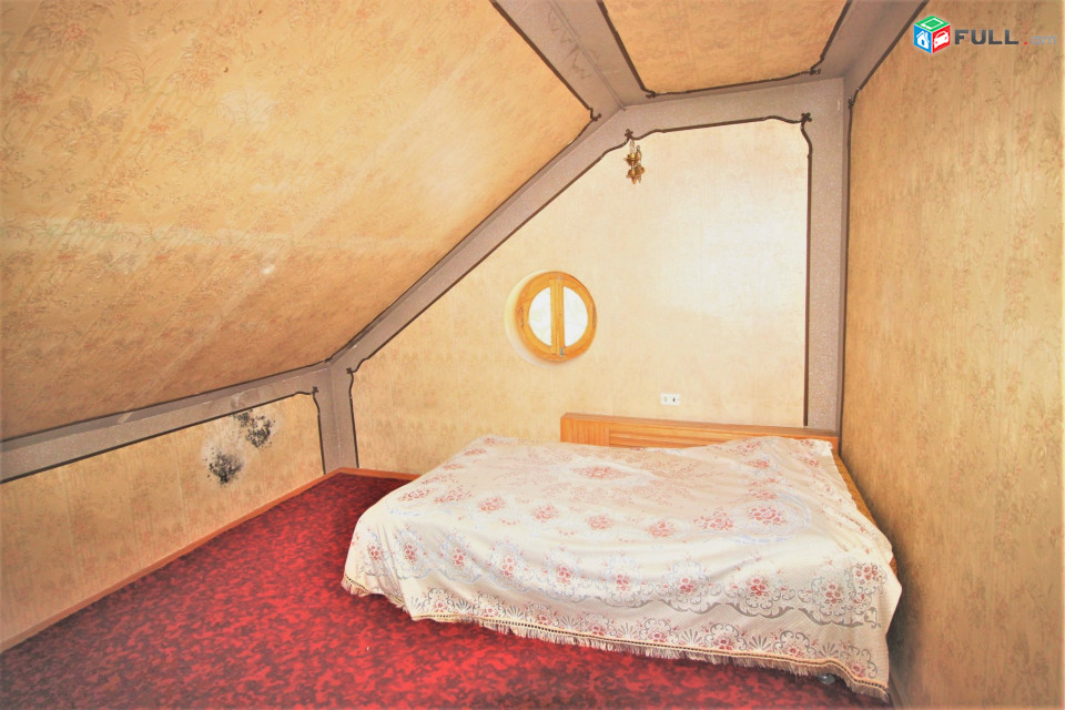 Երեք հարկանի տուն Ձորաղբյուրում, 178ք.շմ,for sale, Կոդ C1344