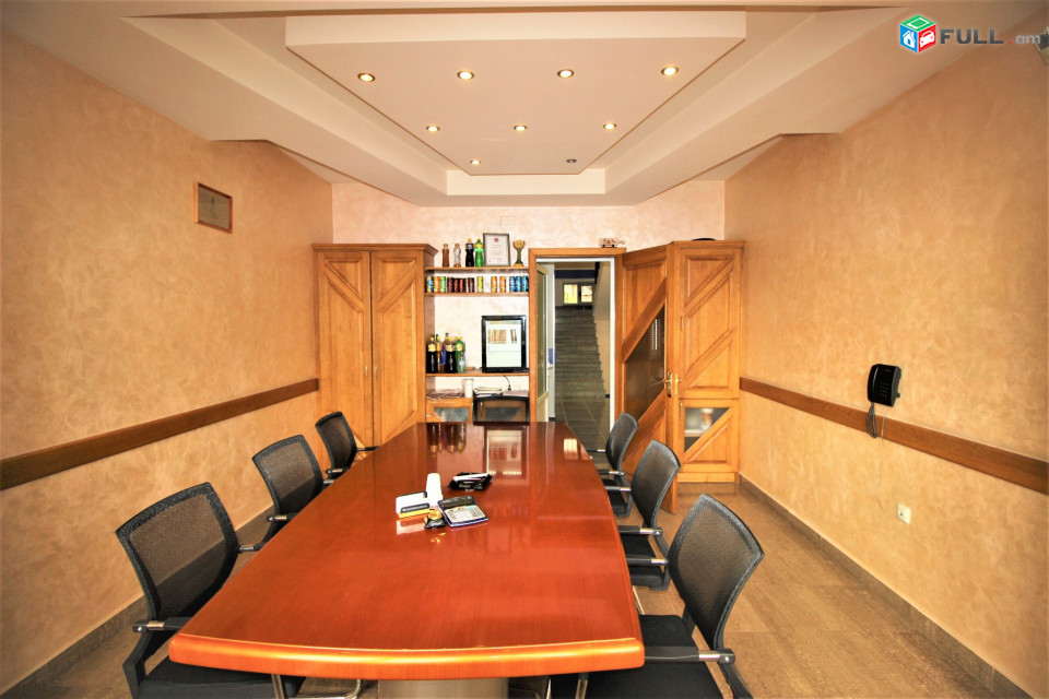 Սարյանի փողոց,կենտրոն,370ք.մ, for rent, Կոդ G1543