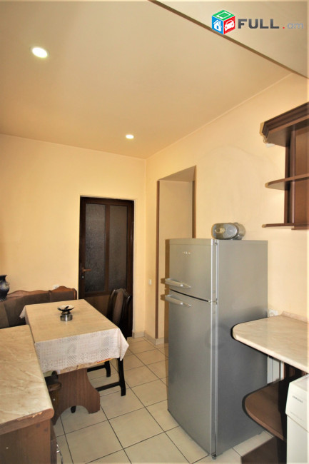 Զաքյան փողոց,3 սենյականոց բնակարան,85քմ,for rent, Կոդ B1311