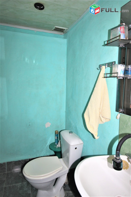Ռոստոմի փողոց,կենտրոն,130ք.մ.,for rent,Կոդ B1324