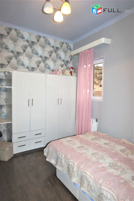 Ռոստոմի փողոց,կենտրոն,130ք.մ.,for rent,Կոդ B1324