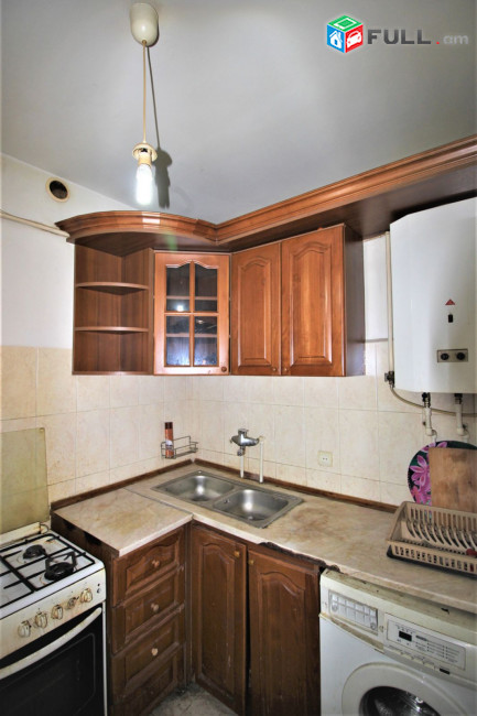 Զաքյան փողոց,58քմ.,3 սենյականոց բնակարան,for rent,B1329