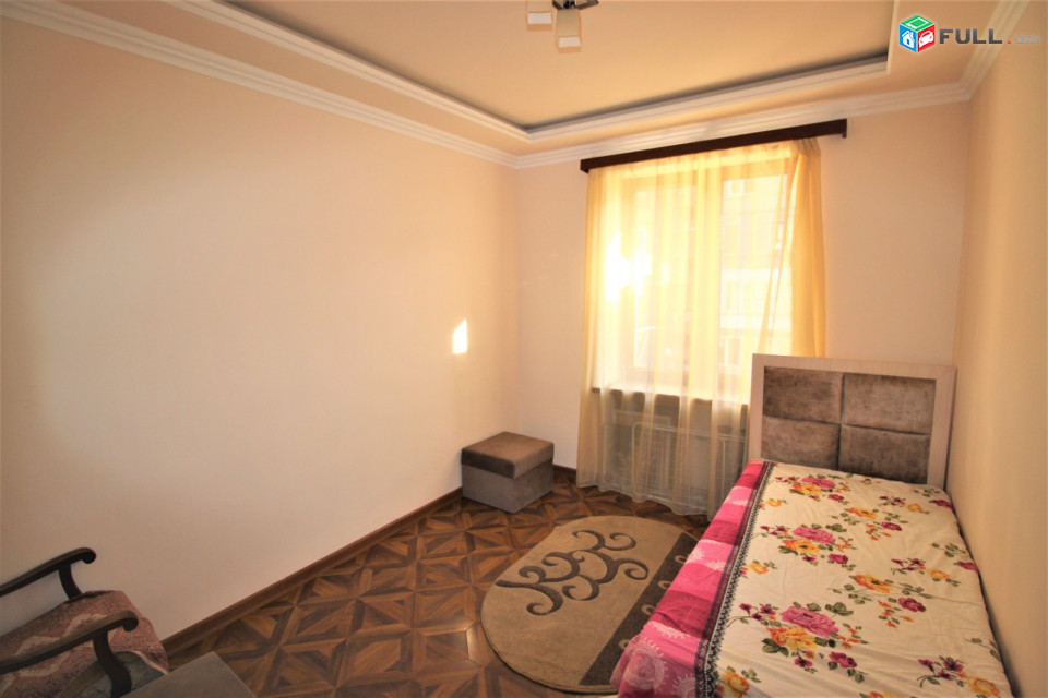 Վրացական փողոց,105քմ.,3 սենյականոց բնակարան, for rent, Կոդ B1330