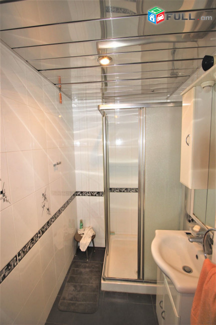Աբովյան փողոց,80քմ,3 սենյականոց բնակարան,for rent, Կոդ B1338