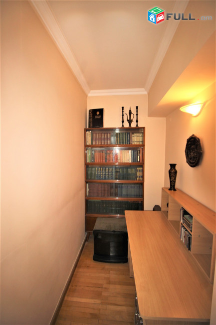 Աբովյան փողոց,80քմ,3 սենյականոց բնակարան,for rent, Կոդ B1338
