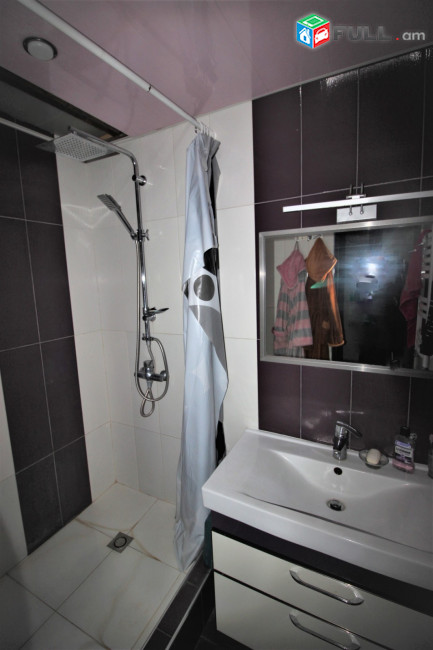 Էրեբունի փողոց,4 սենյականոց բնակարան, for rent, Կոդ B1349
