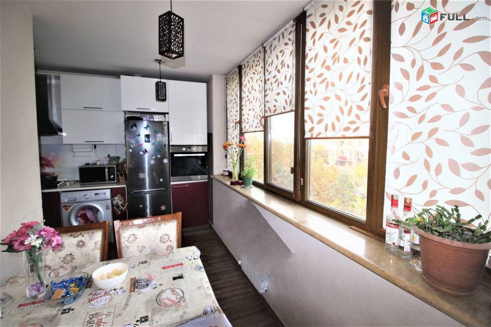 Էրեբունի փողոց,4 սենյականոց բնակարան, for rent, Կոդ B1349