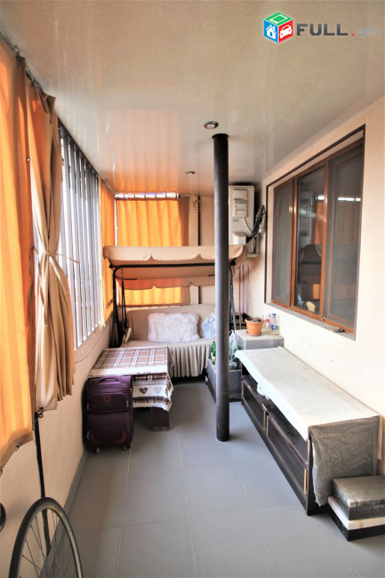 Էրեբունի փողոց,4 սենյականոց բնակարան, for rent, Կոդ B1349