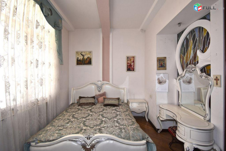 Թումանյան փողոց, Կենտրոն Երևան,4 սենյականոց բնակարան,for rent, Կոդ B1350