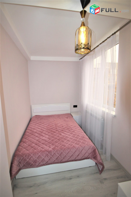 Աբովյան փողոց,90քմ,3 սենյականոց բնակարան,for rent,Կոդ B1360