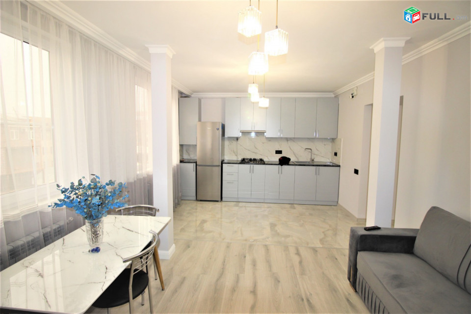 Աբովյան փողոց,90քմ,3 սենյականոց բնակարան,for rent,Կոդ B1360