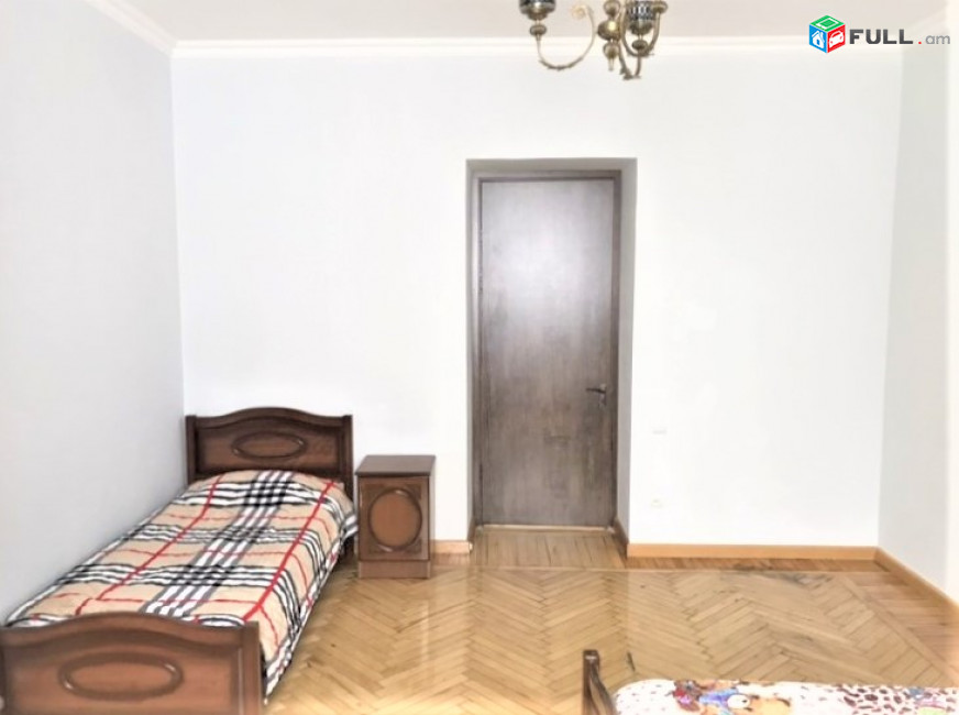 Դերենիկ Դեմիրճյանի փողոց,3 սենյականոց բնակարան,for rent,Կոդ B1375