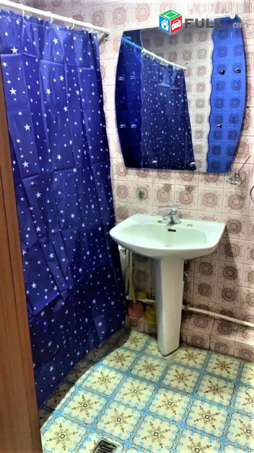 Աբովյան փողոց, 5 սենյականոց բնակարան, 125քմ, fr sale, կոդ C1540