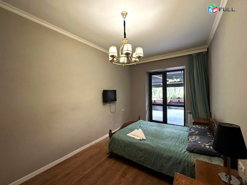 Սարյանի փողոց, 3 սենյականոց բնակարան, 85քմ, for rent, կոդ B1464