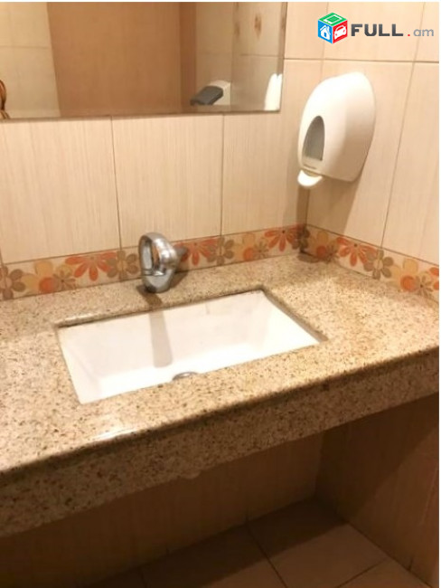 Կոմերցիոն տարածք, ռեստորոն, Փոքր Կենտրոն, Կոդ C1555