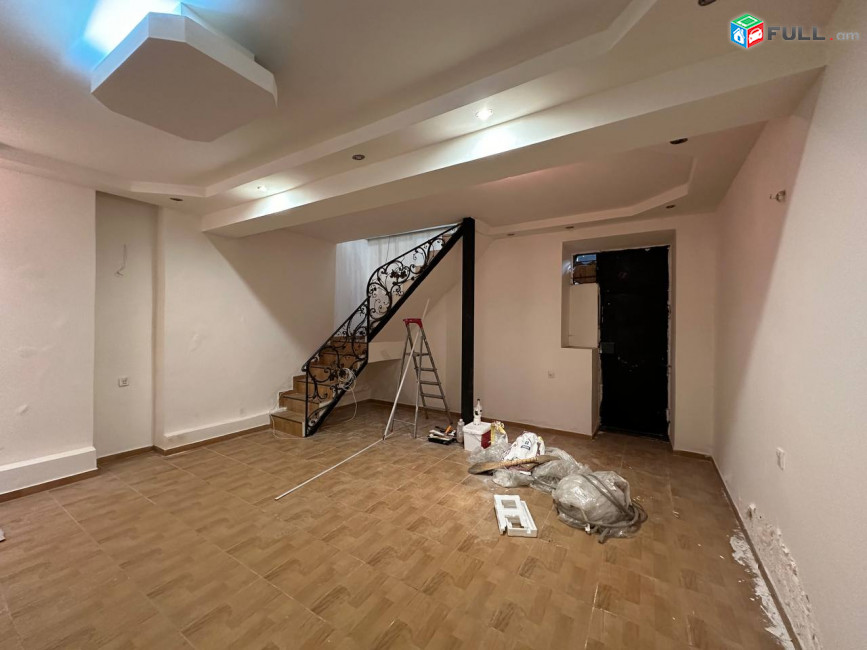 Գրասենյակային տարածք, Hanrapetutyan Street կենտրոնում, 96 քմ, For rent, Կոդ G1975
