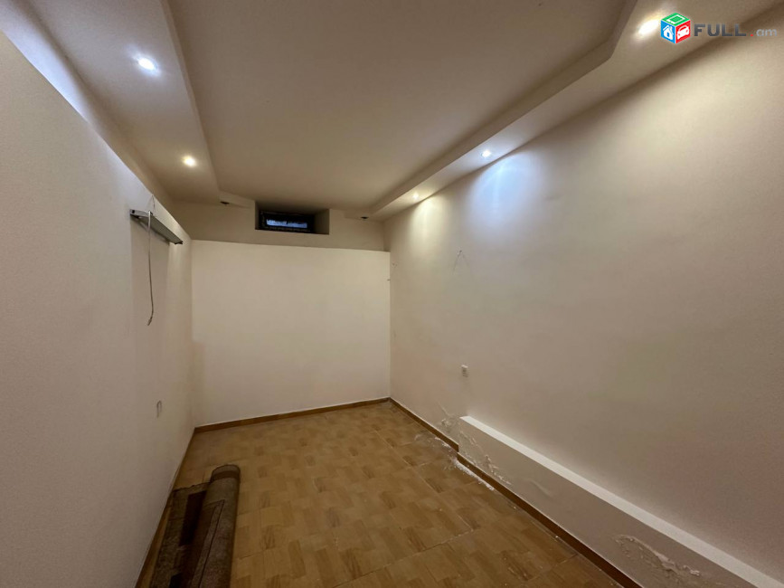 Գրասենյակային տարածք, Hanrapetutyan Street կենտրոնում, 96 քմ, For rent, Կոդ G1975