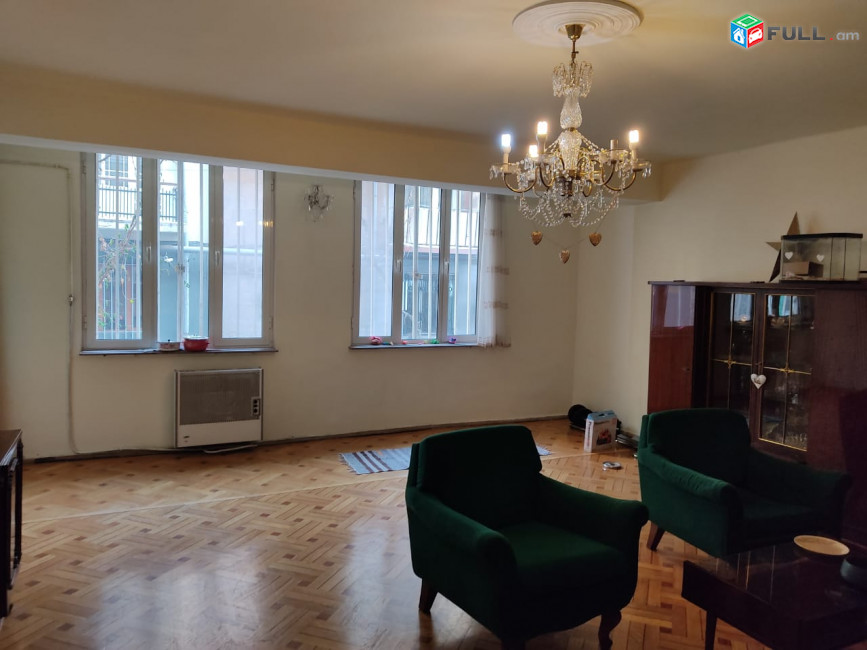 Փարպեցի փողոցում վաճառվում է բնակարան 80,7․, կոդ C1570