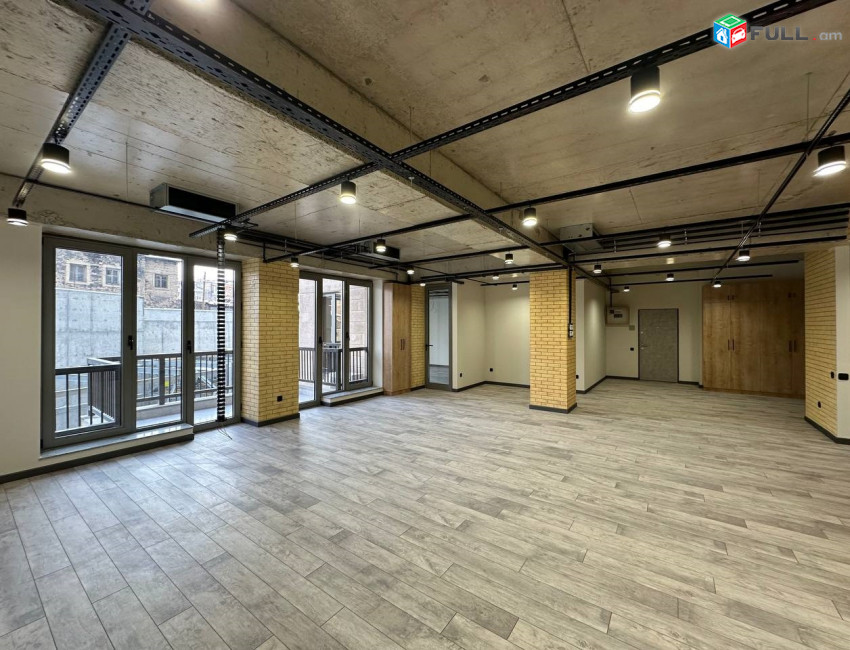 Պարոնյան փողոցում ,նորակառույց բնակելի շենքի 4-րդ հարկում, վաճառվում է կոդ C1591