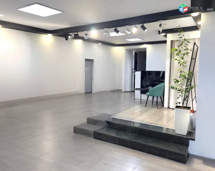 Փոքր Կենտրոնում ՝ մարդաշատ հատվածում, վարձակալությամբ է տրվում կոմերցիոն տարածք,1-ին գիծ , Արտաքին գովազդի հնարավորություն, For rent, կոդ G2089