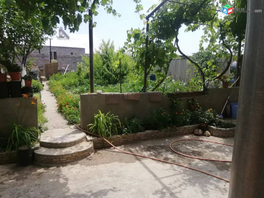 Վաճառվում է Երկու հարկանի քարե տուն Նոր Խարբերոդում, For Sale, կոդ C1604