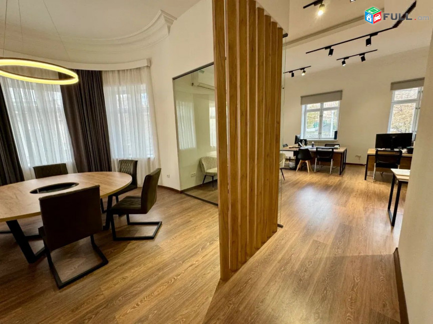 Բաղրամյան պողոտայում, 1-ին գիծ, վարձով է տրվում ընդարձակ, գրասենյակային տարածք, For rent, կոդ G2115