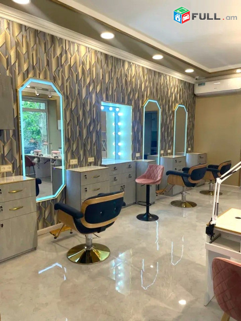 Փոքր Կենտրոնում՝ Տերյան և Իսահակյան խաչմերուկներին մոտ, վարձակալության է տրվում կոմերցիոն տարածք, 1-ին գիծ ,  ապակյա ճակատ, առանձին մուտք՝ փողոցից, For rent, կոդ G2168